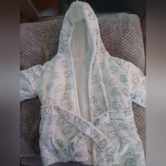 Baby robe - Picture 1 of 1
